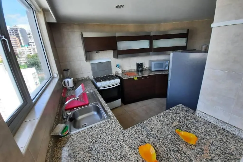 Delux Tower Suite Кито Апартаменты